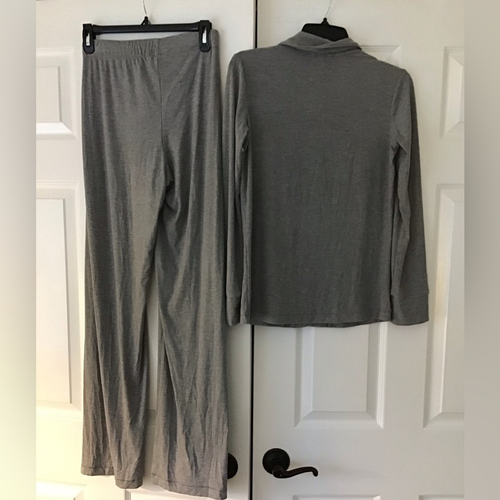 SKIMS Soft Lounge Sleep Set | Heather Gray - Picture 13 of 16